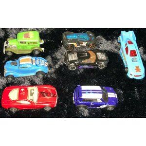 Hot Wheels 8 Cars Die-Cast A-OK Neet Streeter Ferrari Mini Cooper Double Shot Ul